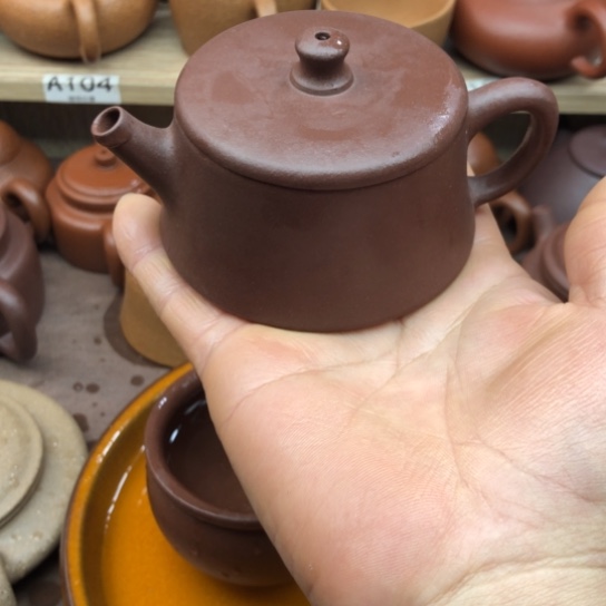 茶壶紫砂低槽青云柱100豪升左右