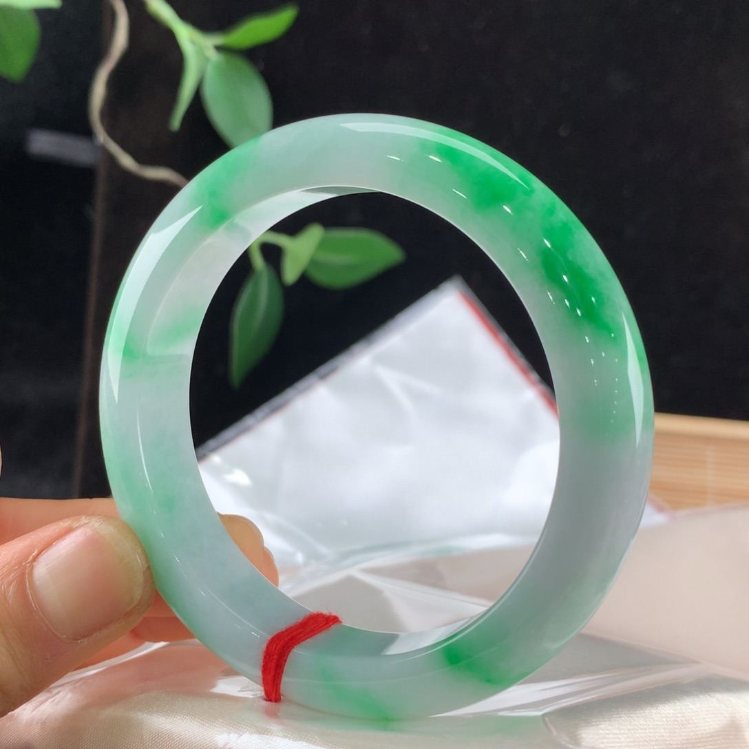 翡翠手镯未镶嵌111-0128