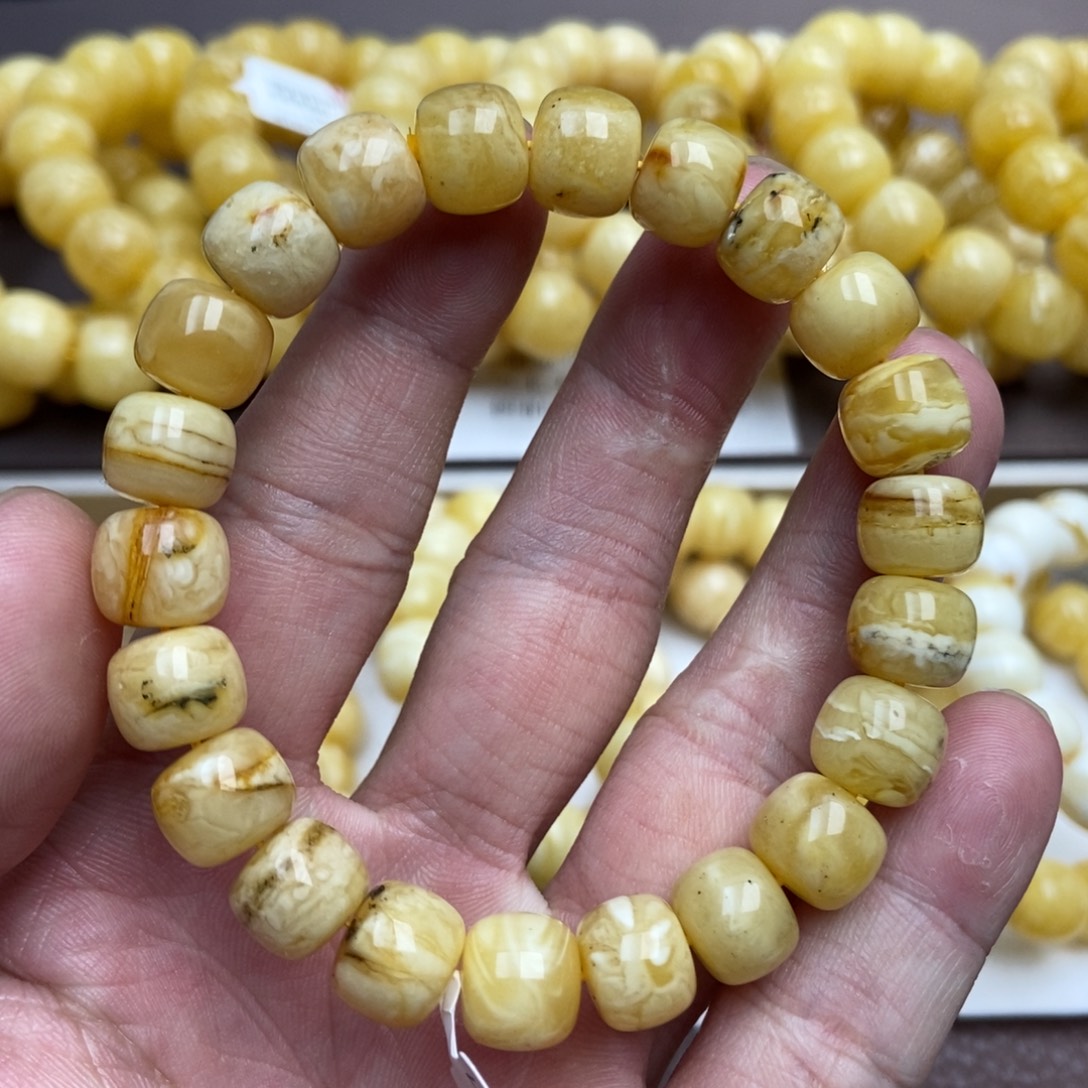 琥珀未镶嵌珠宝奇石1