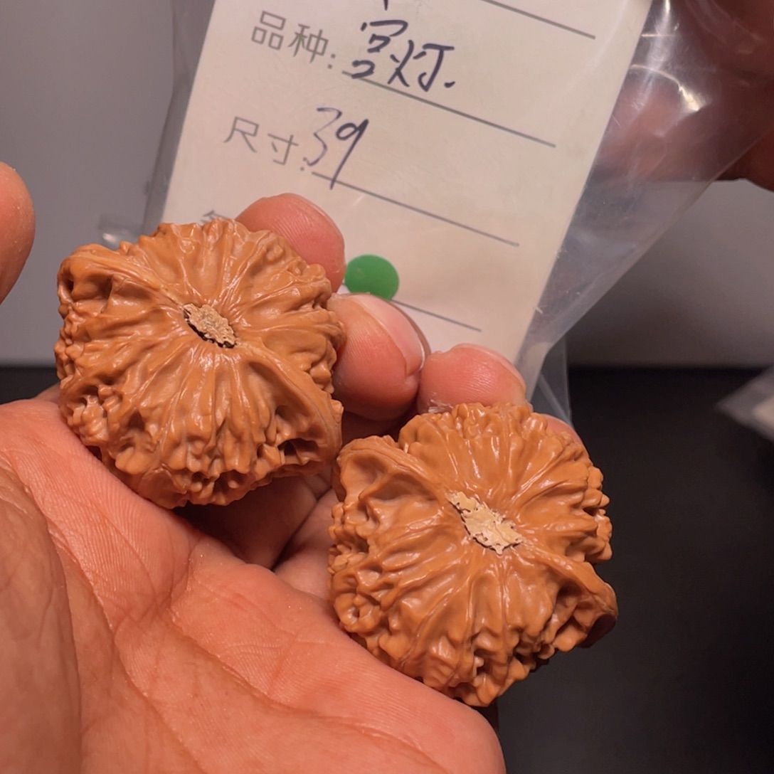 文玩核桃吊坠文玩核桃