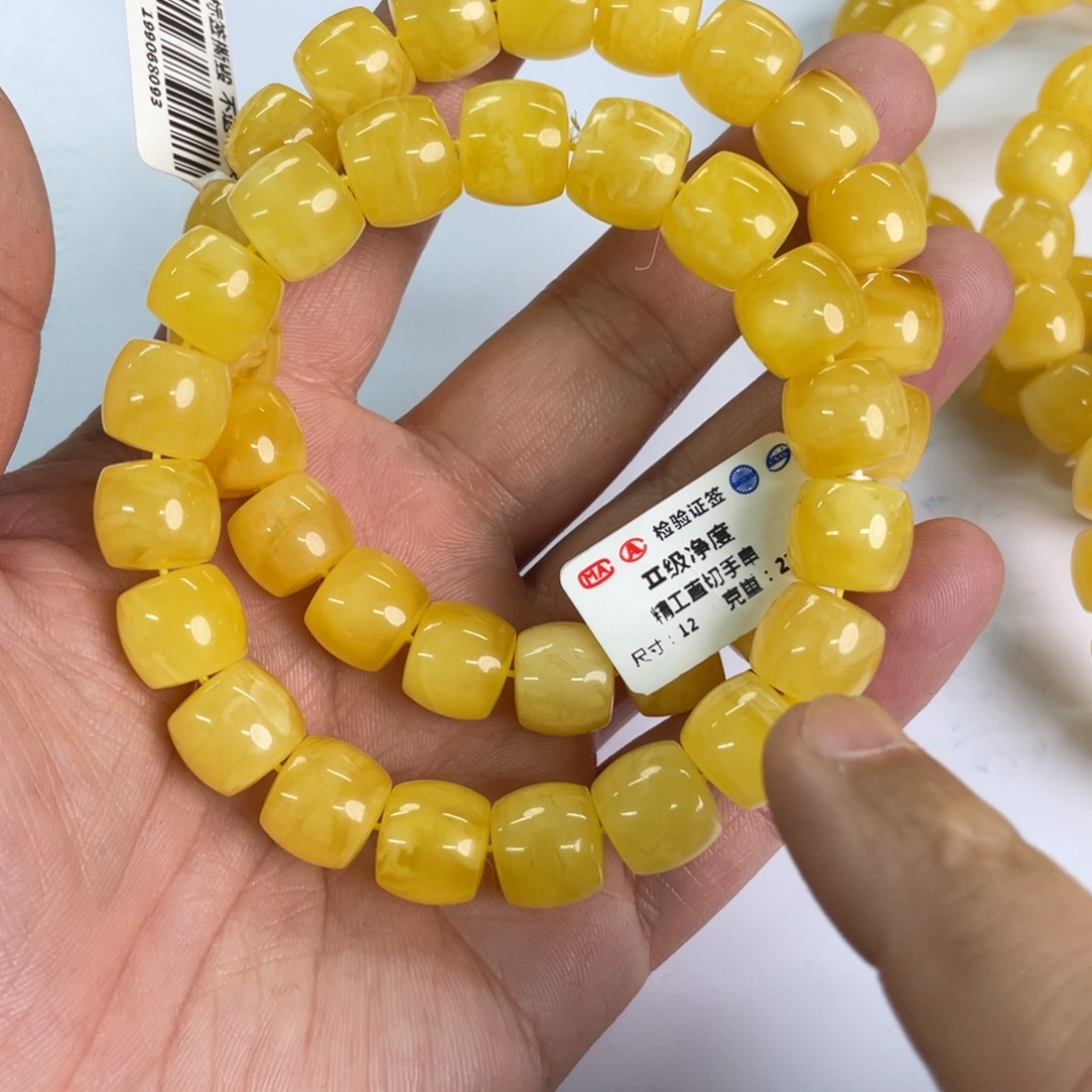 蜜蜡裸石未镶嵌026多样性发其一