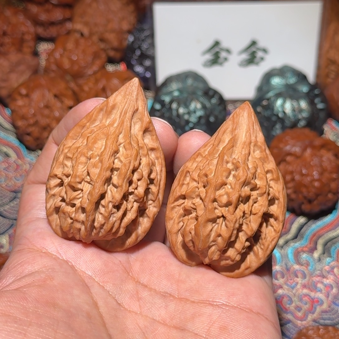 文玩核桃把件2219红缨枪，尺寸36 33 54