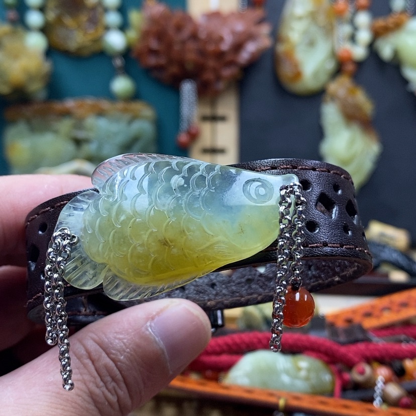 【闪购商品】蛇纹石玉手牌未镶嵌