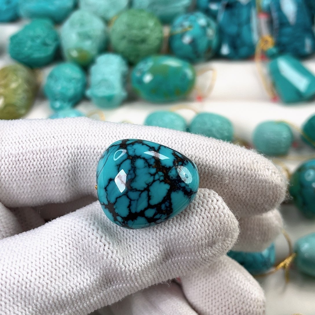 绿松石未镶嵌挂件