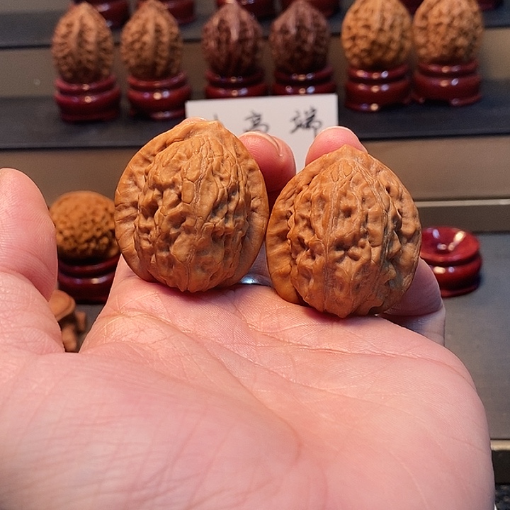 狗***齐把件桃核37尺大红袍