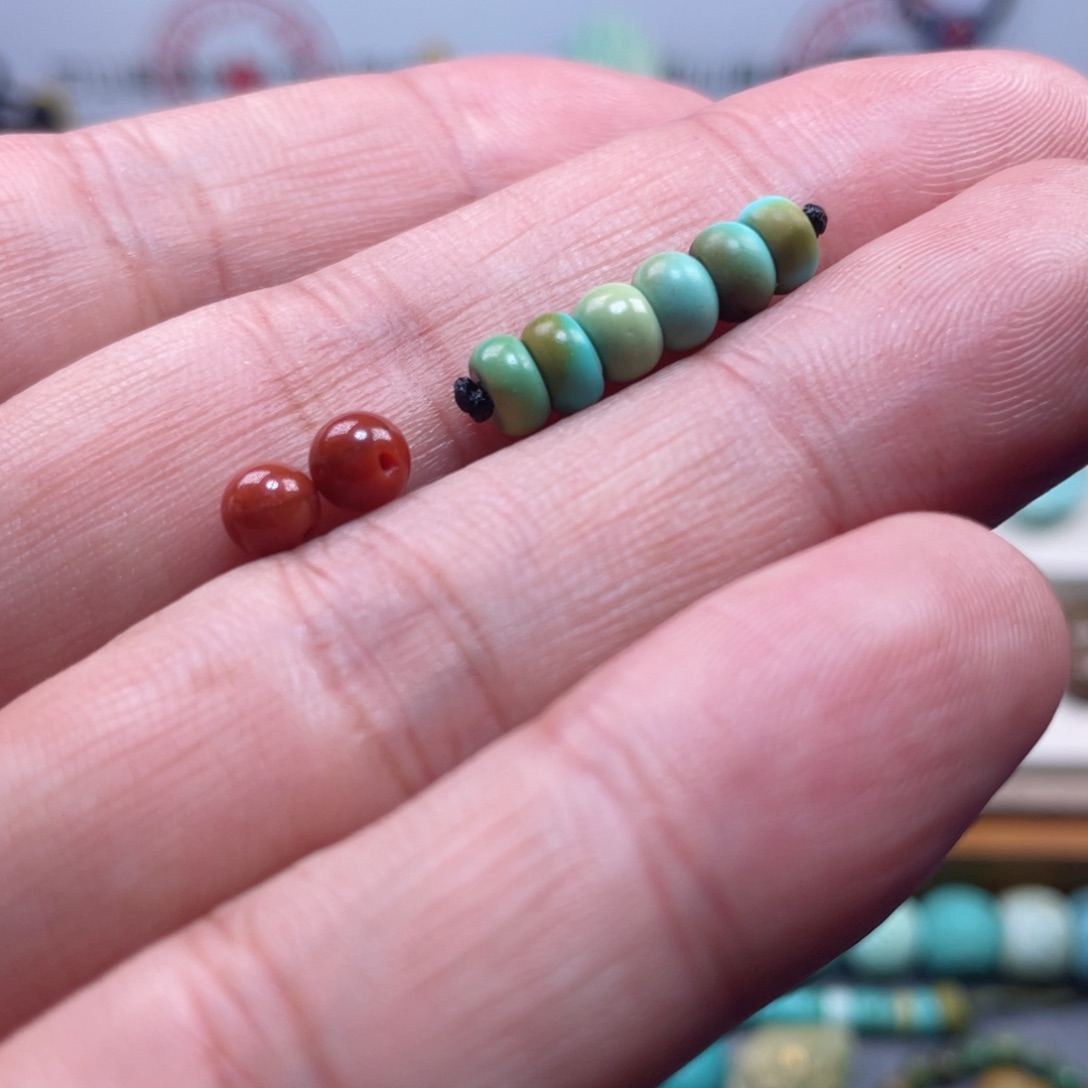 南红玛瑙配饰未镶嵌