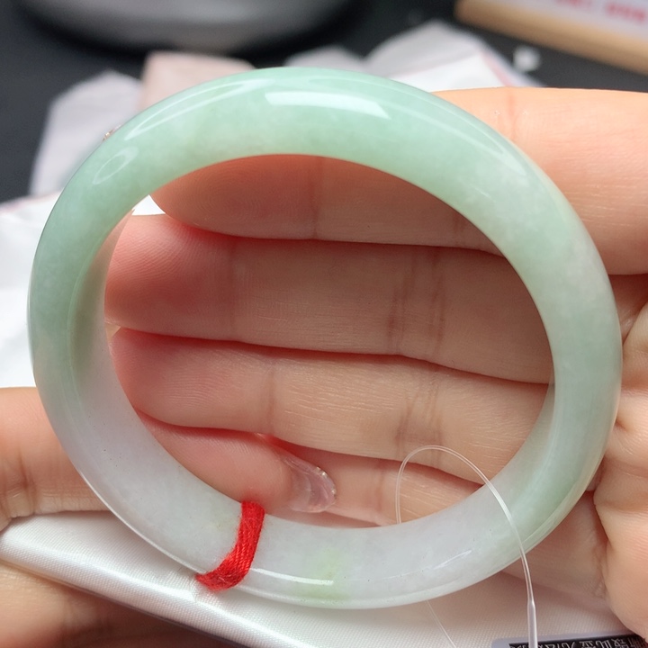 翡翠手镯未镶嵌56565757