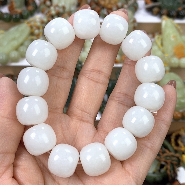 【闪购商品】透闪石质玉手串未镶嵌土**卖