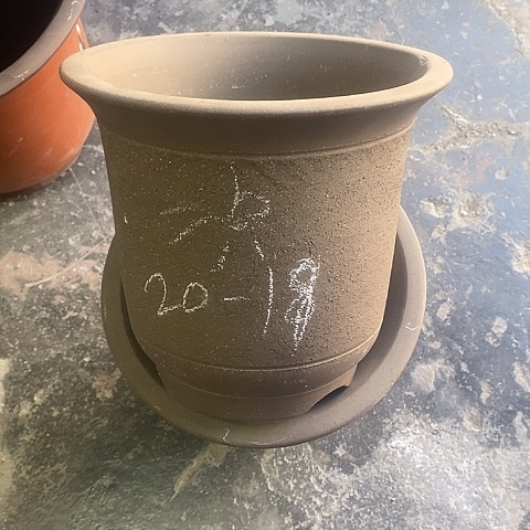 紫砂中国宜兴紫砂花盆，