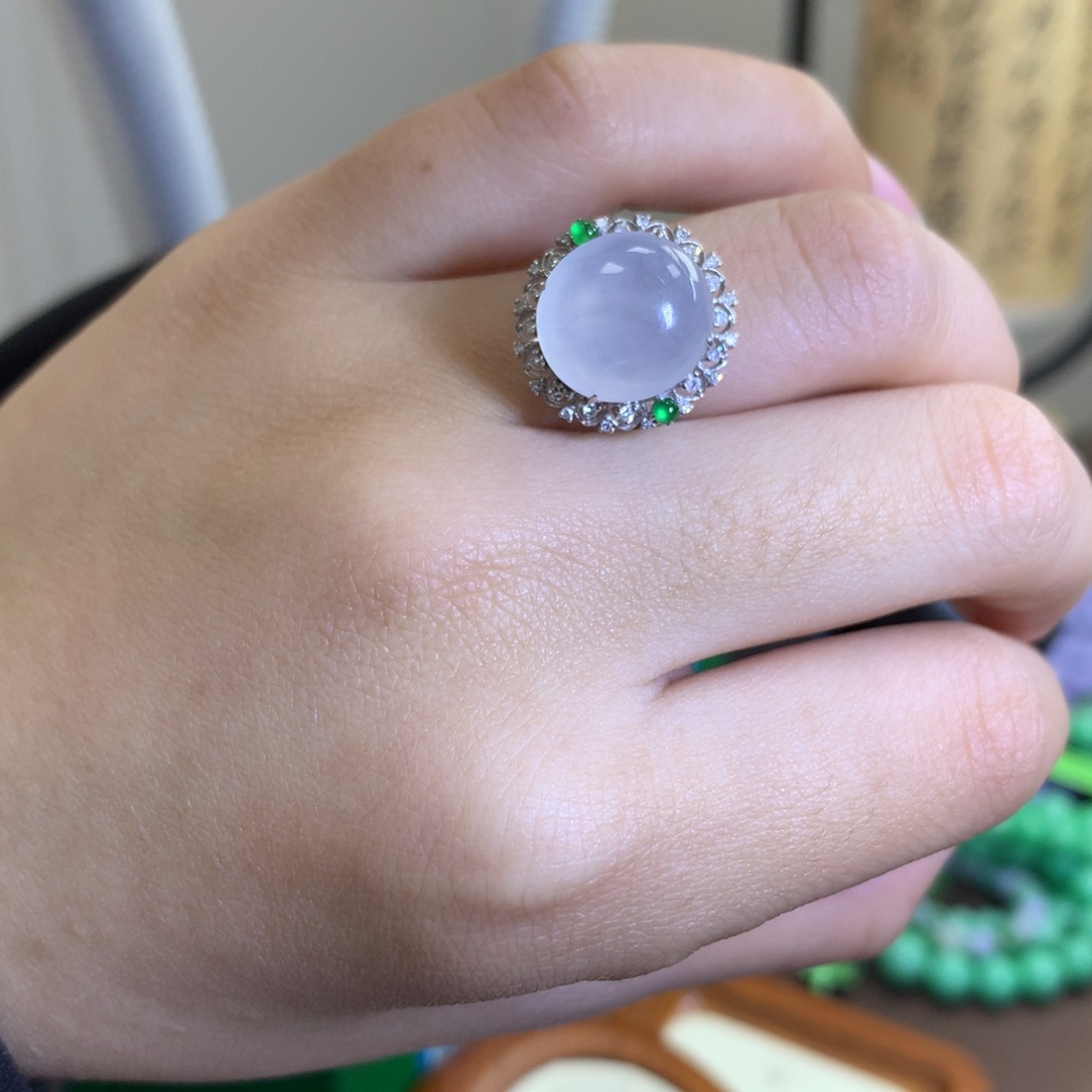 翡翠颈饰18K金镶嵌翡翠