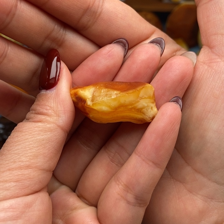 微***甜定制琥珀未镶嵌蜜蜡原石定制