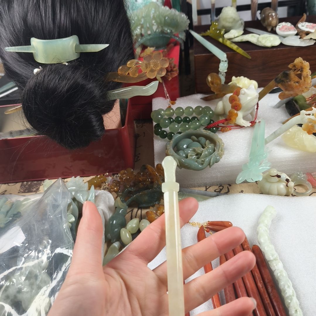 蛇纹石玉发饰合金