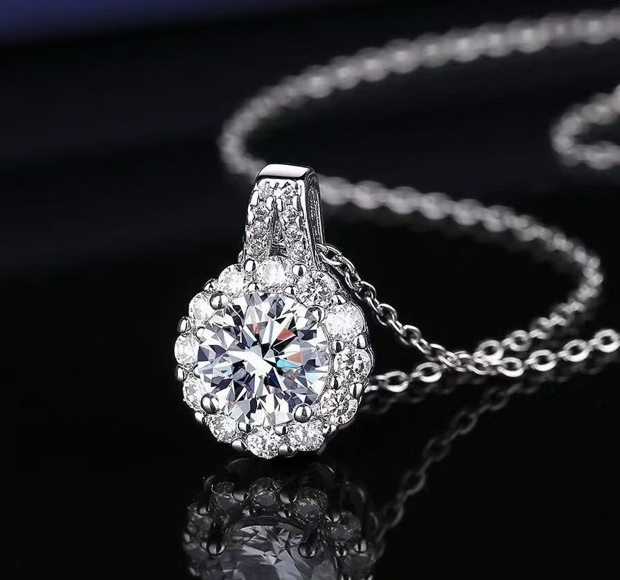 吊坠AAA时尚百搭女士经典大气款