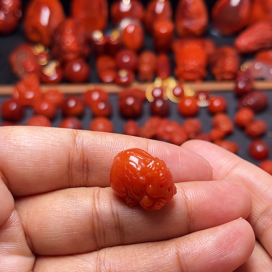 南红玛瑙未镶嵌配饰保山貔貅