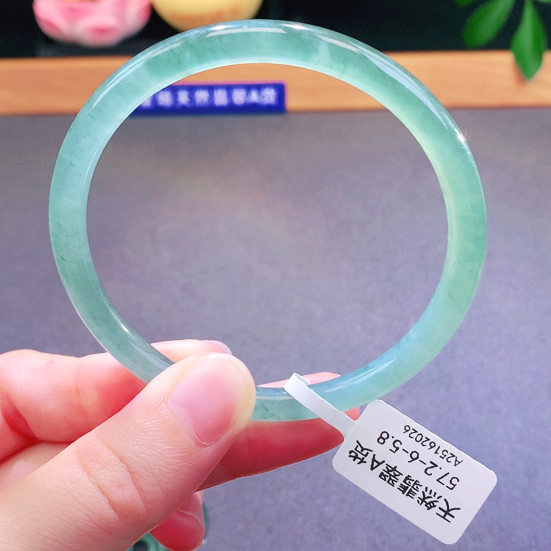 翡翠未镶嵌手镯天然翡翠