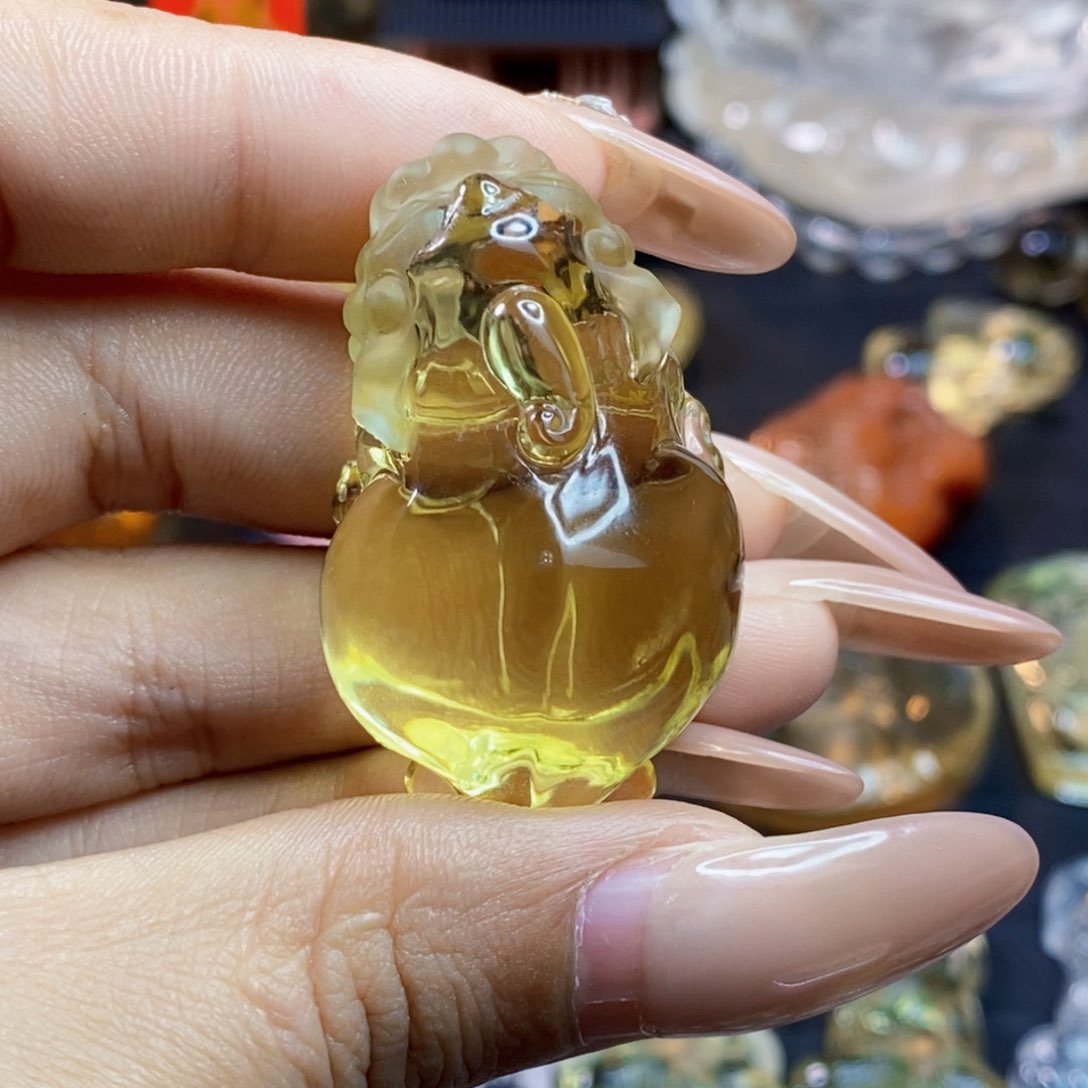 水晶颈饰未镶嵌?****雪吊坠