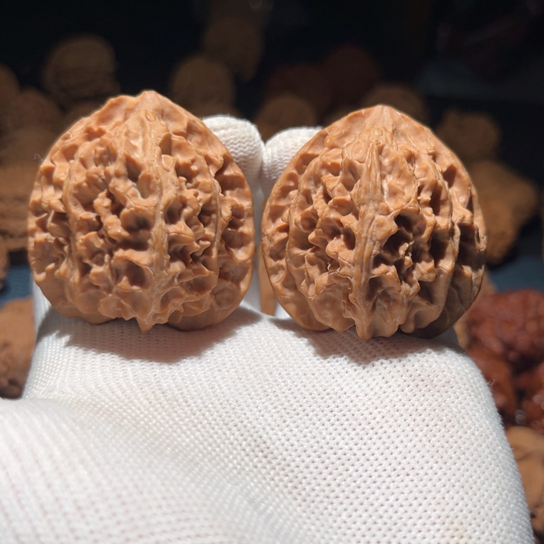 博***)核桃42磕碰三角苹果园