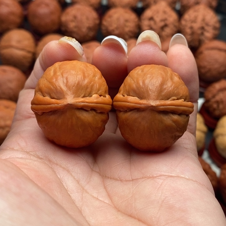 核桃精品文玩核桃手捻黄金甲