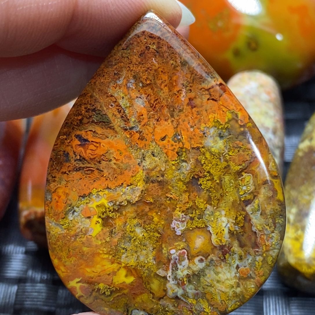 玛瑙/玉髓颈饰未镶嵌