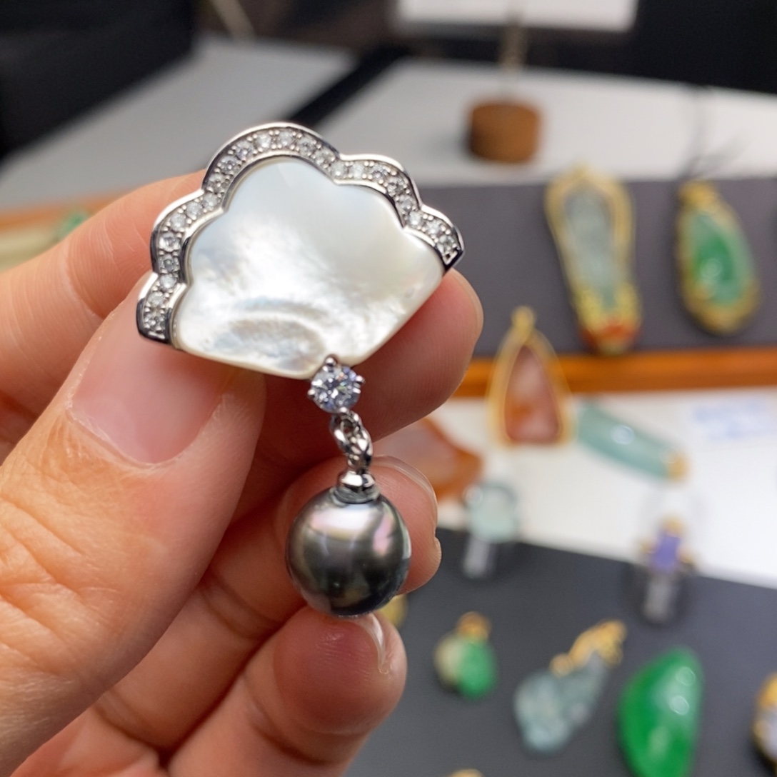 笔***南定制翡翠银S925镶嵌吊坠