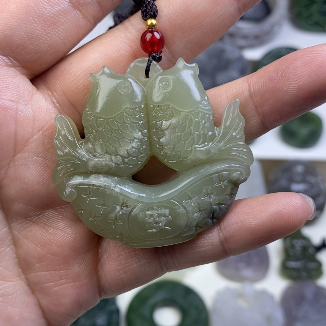 和田玉吊坠未镶嵌