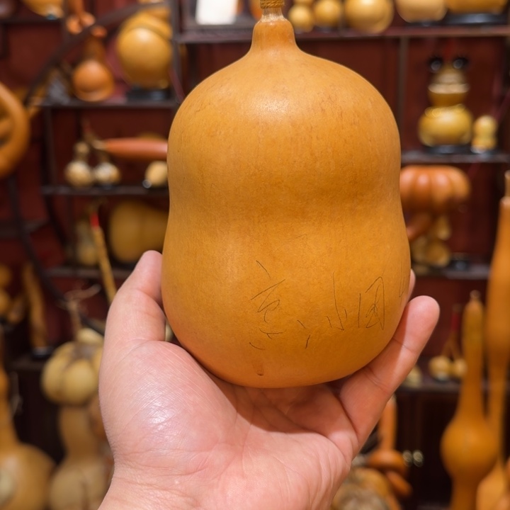 意***儿大叶紫檀（黑酸枝木类）