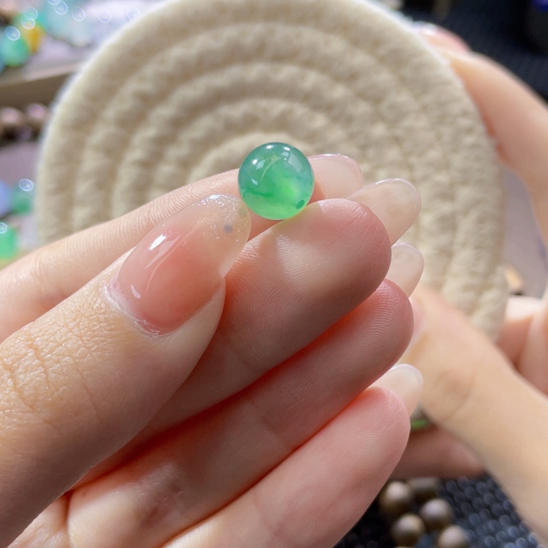 翡翠未镶嵌手链卡9.6甜绿