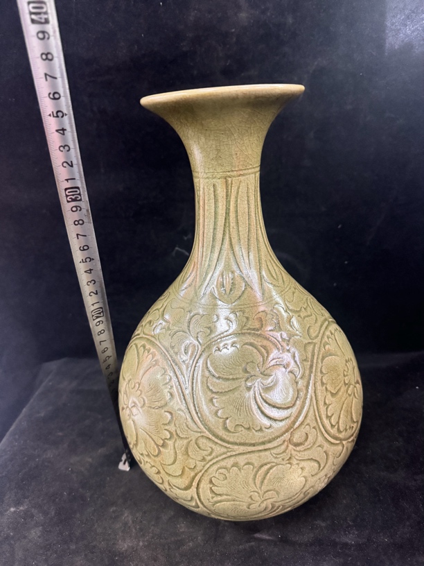 耀州窑刻花玉壶春