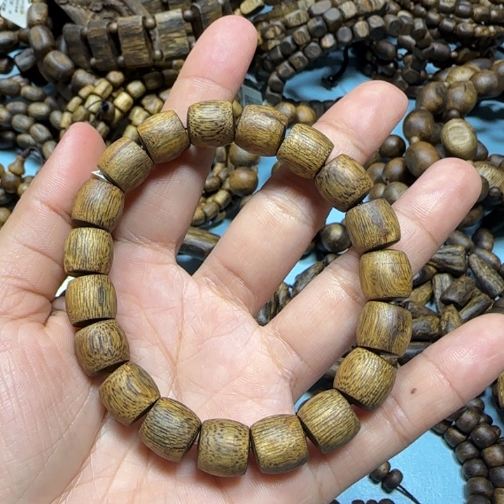 沉香手串陆河多样性发货一条卡11-12克