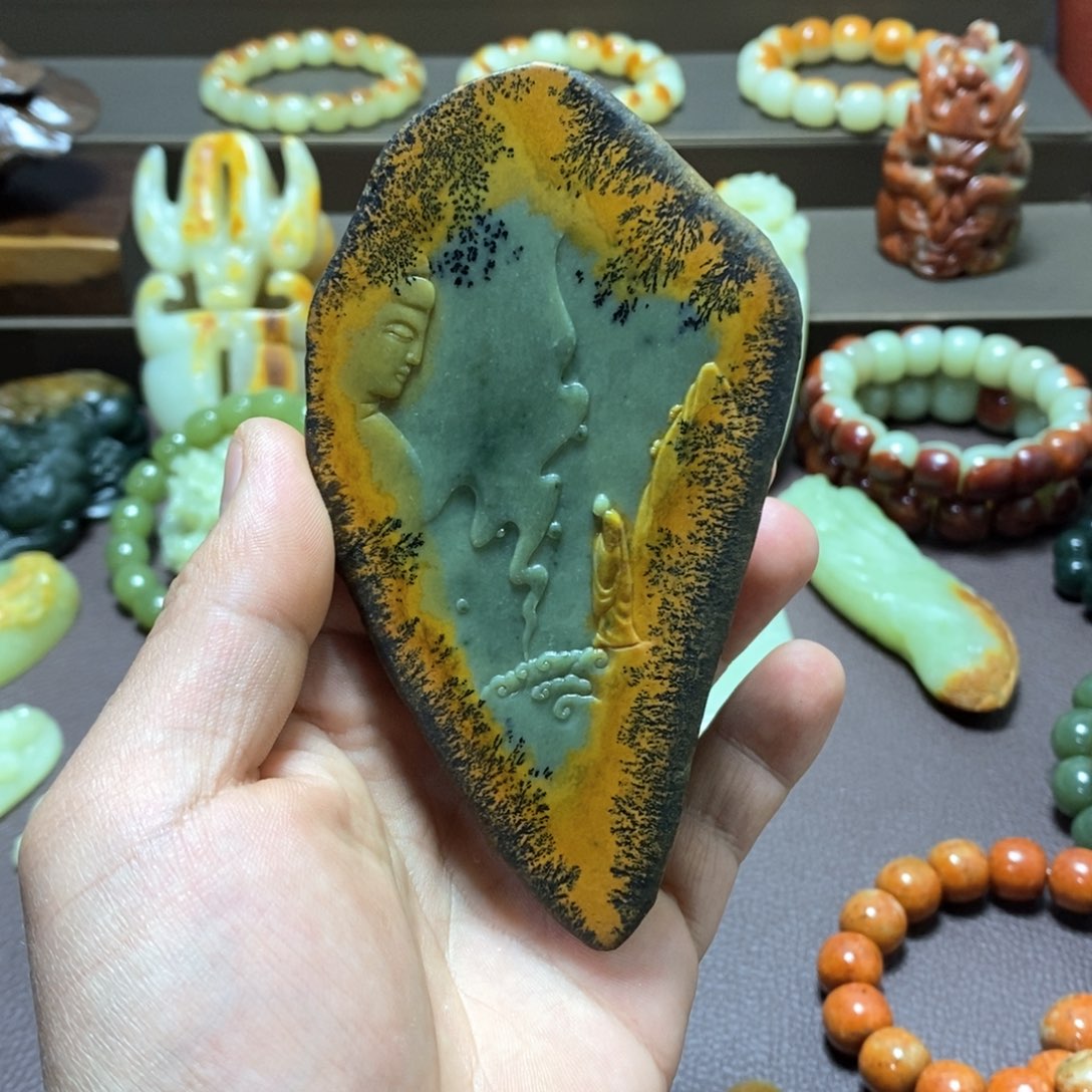 岫岩河磨玉（透闪石质玉）一心向佛，小摆件未镶嵌