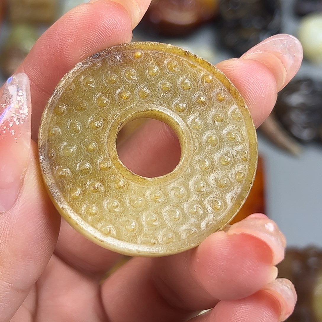 和田玉（糖玉）未镶嵌颈饰