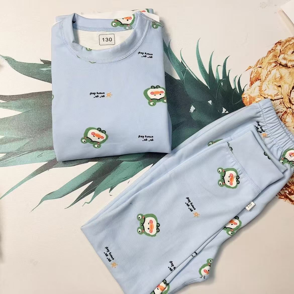 大庆仓21号款蓝底青蛙帽小鸭儿童蚕丝家居服货号H2412库P2-16