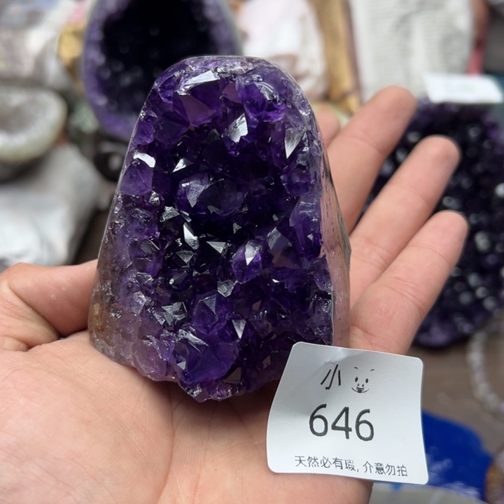 未镶嵌水晶大型摆件（非配饰）