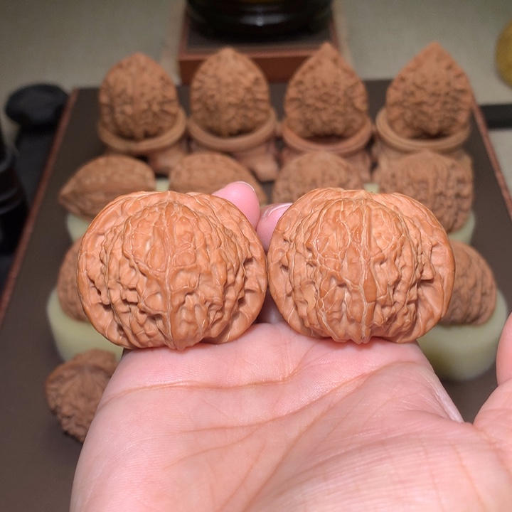 核桃文玩核桃把件磨盘