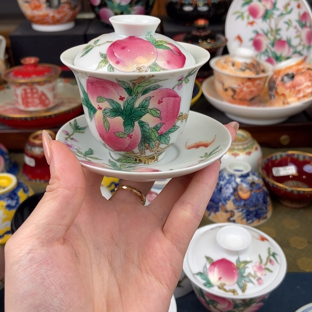 陶瓷艺术家的作品是一种非常感谢