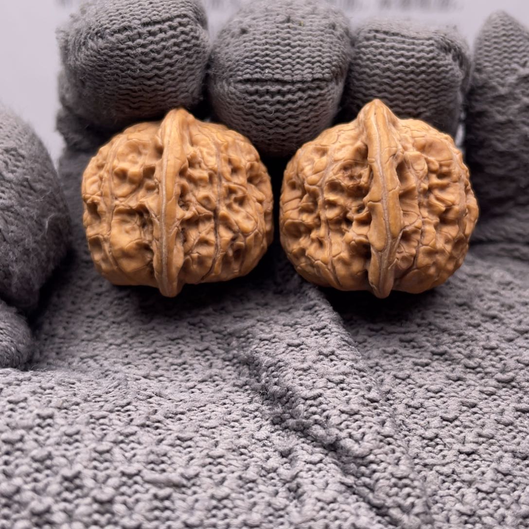 文玩核桃吊坠28超级小手捻兴隆骰子