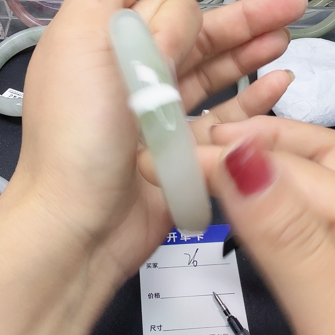 石英质玉未镶嵌手镯26/6162
