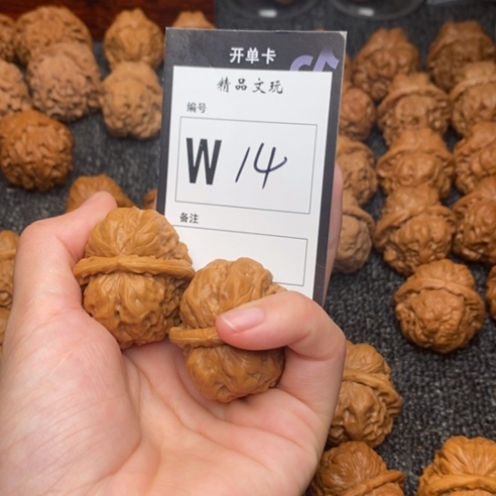 吊坠桃核我是第一百36