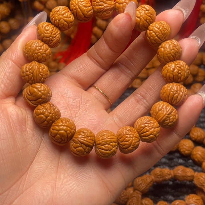 木质类龙纹桃枭手串