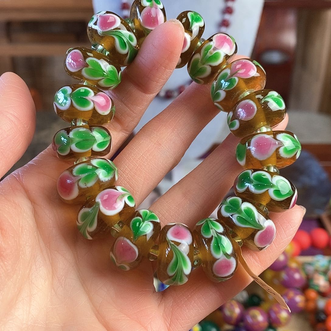 玻璃颈饰4869797080809800