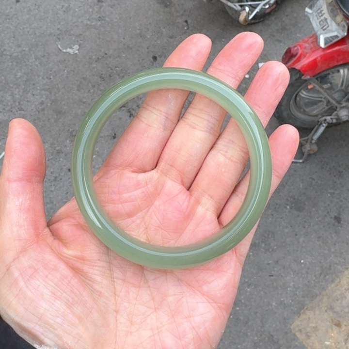 石英质玉手镯未镶嵌木*