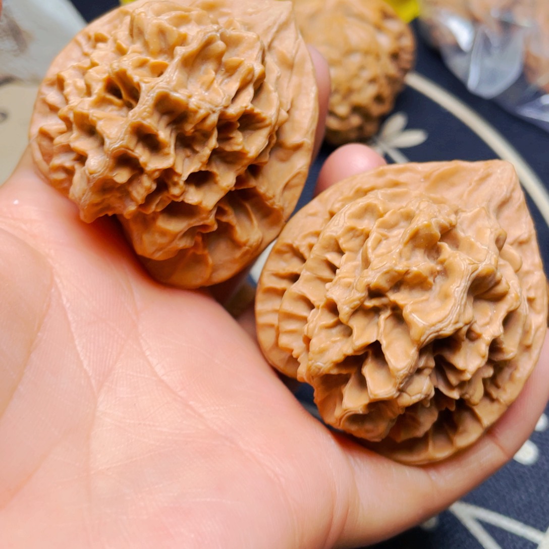 文玩核桃把件帝王狮子头