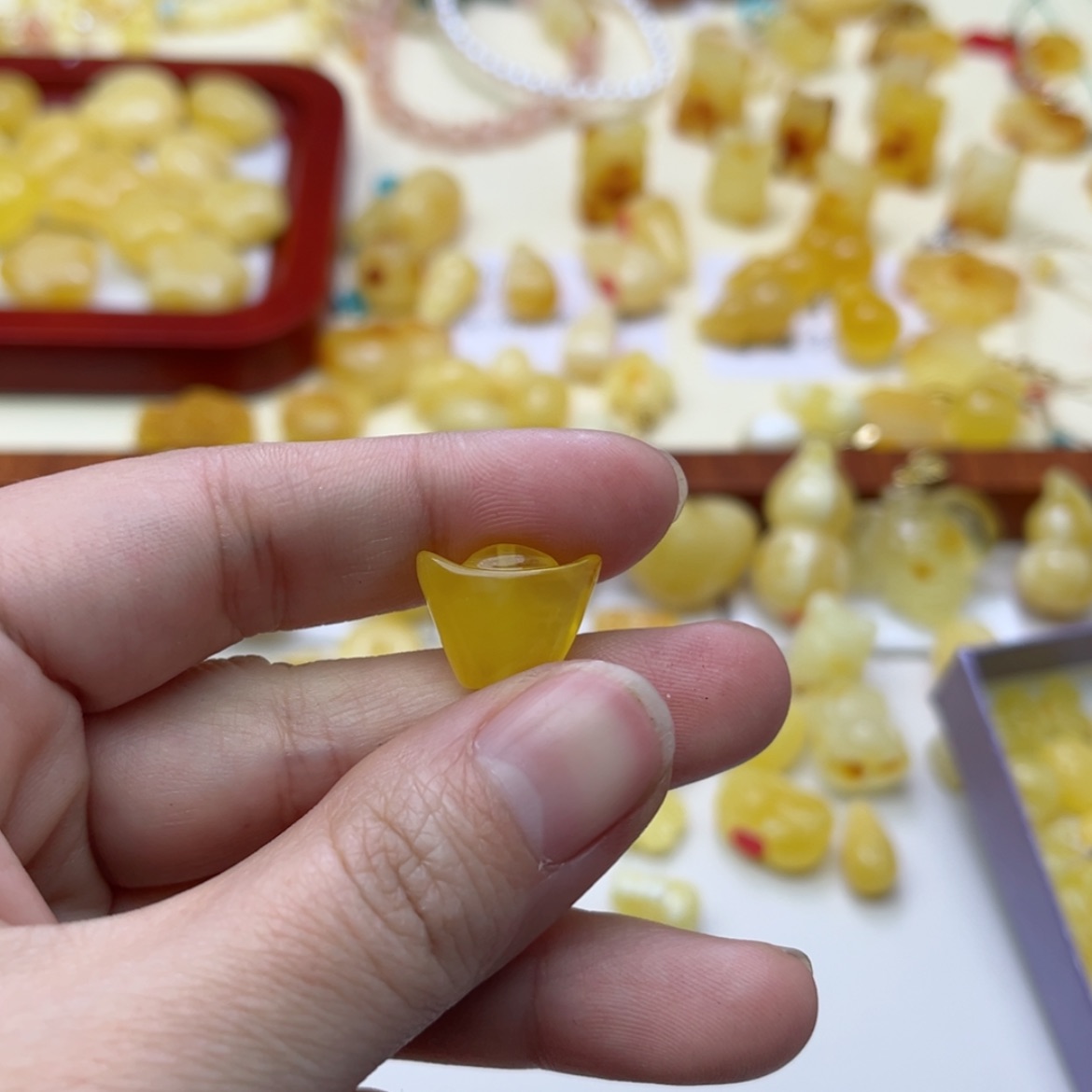 【闪购商品】蜜蜡裸石未镶嵌配饰