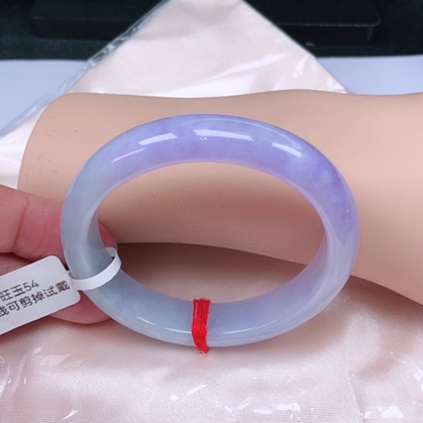 【闪购商品】翡翠手镯未镶嵌贵妃，