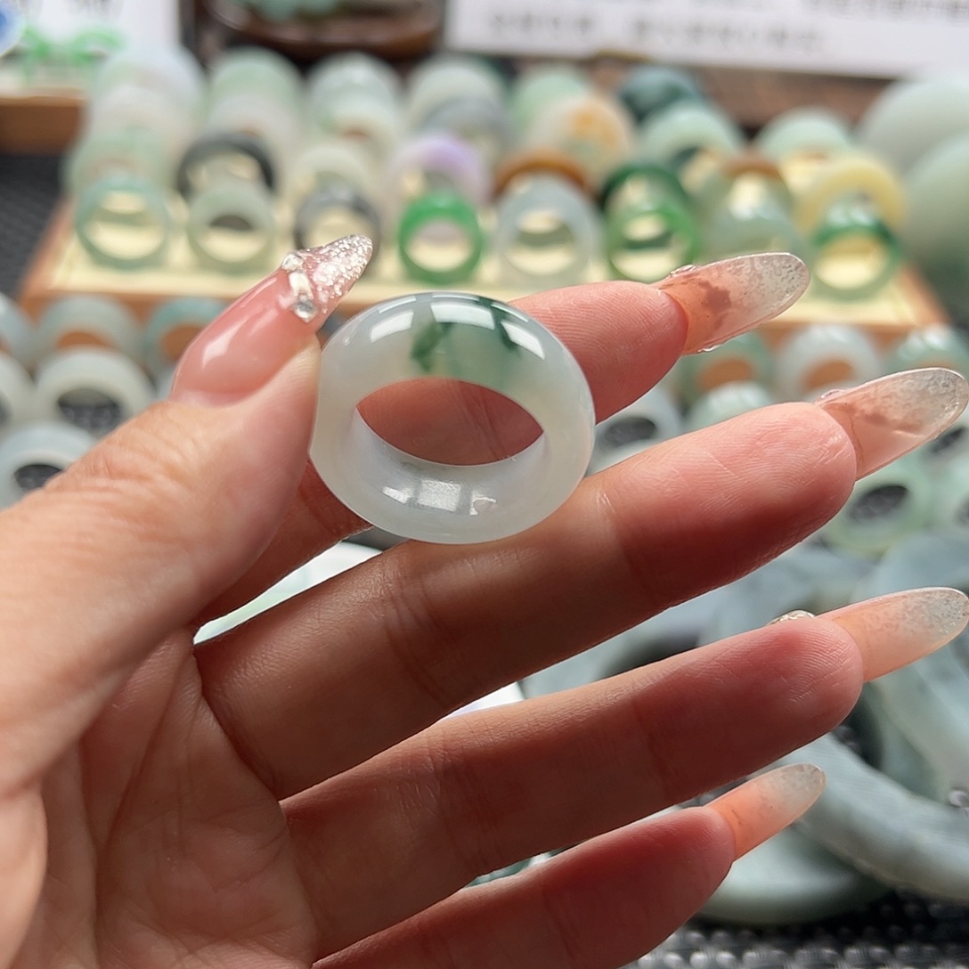 定制翡翠未镶嵌翡翠