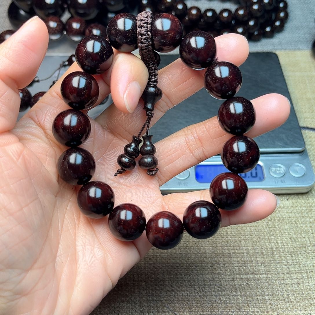 檀香紫檀（小叶紫檀）1.5 15颗