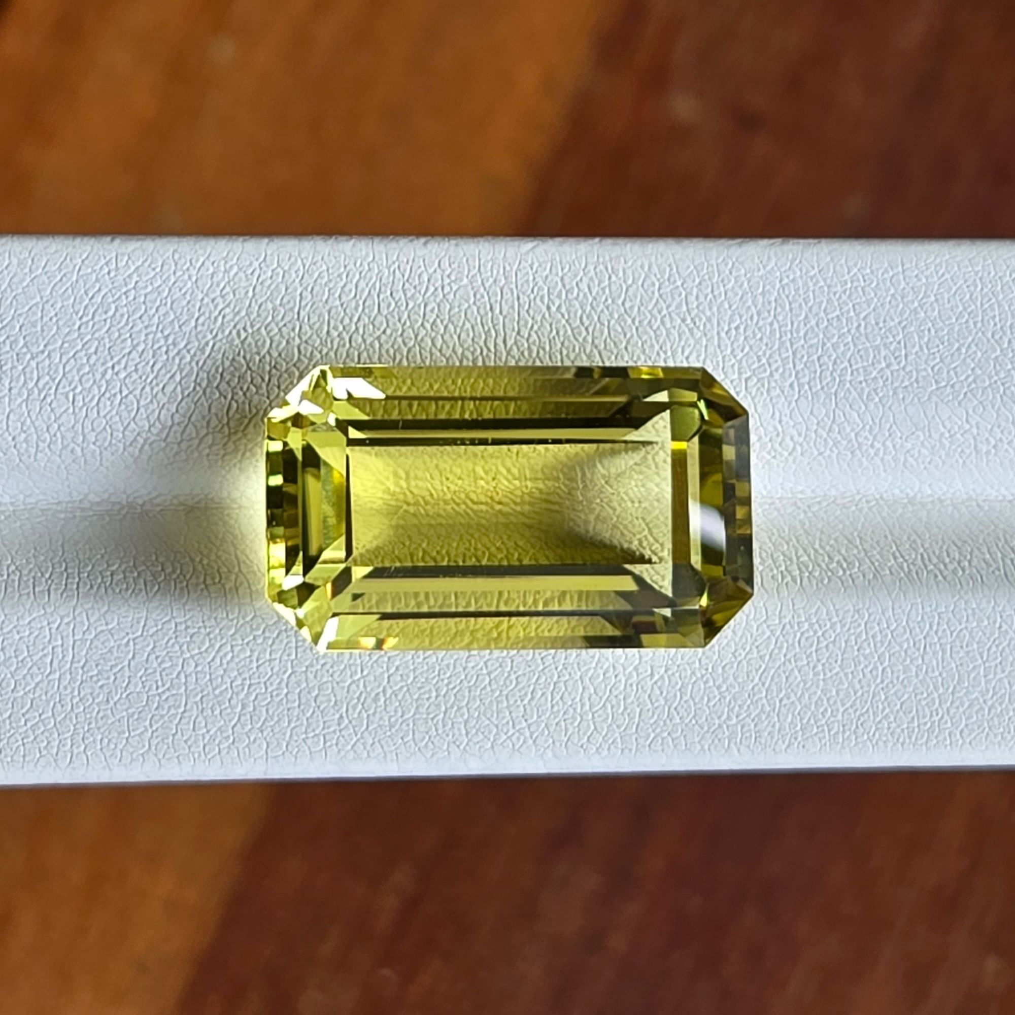 天然水晶 柠檬黄 全净无暇玻璃体