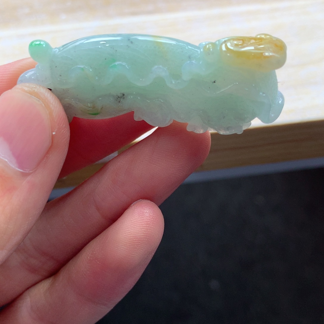 翡翠颈饰未镶嵌吊坠