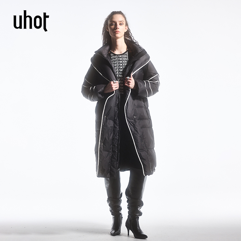 UHOT/诱货黑色绗缝长款鹅绒服冬季加厚女羽绒服保暖连帽UWFW4W396