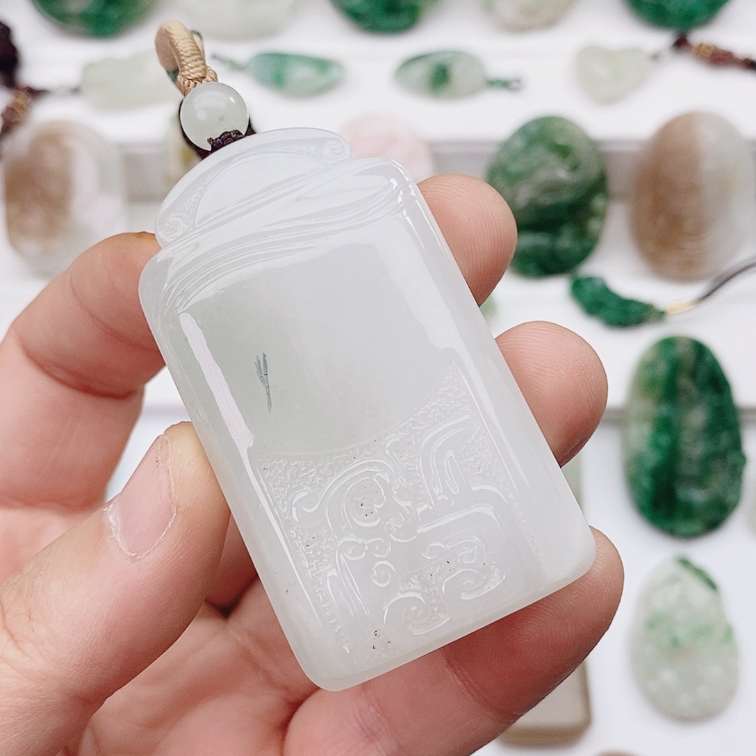 慢***活独山玉未镶嵌颈饰